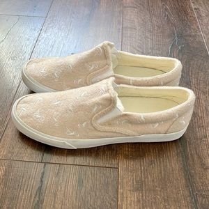 Flamingo shoes by Bucket Feet